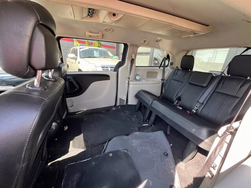 2018 Dodge Caravan - Image 7 of 12