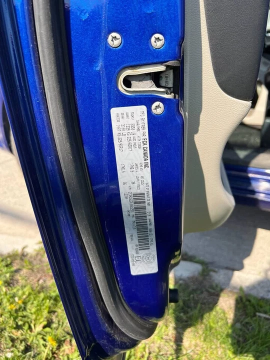 2018 Dodge Caravan - Image 12 of 12