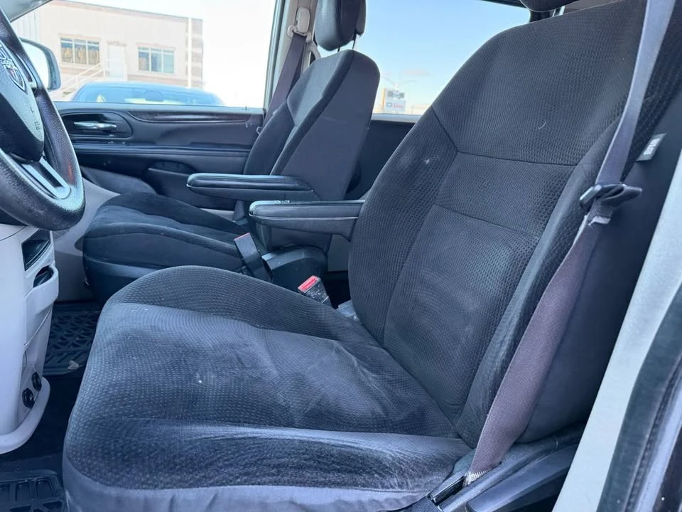 2018 Dodge Caravan - Image 11 of 18