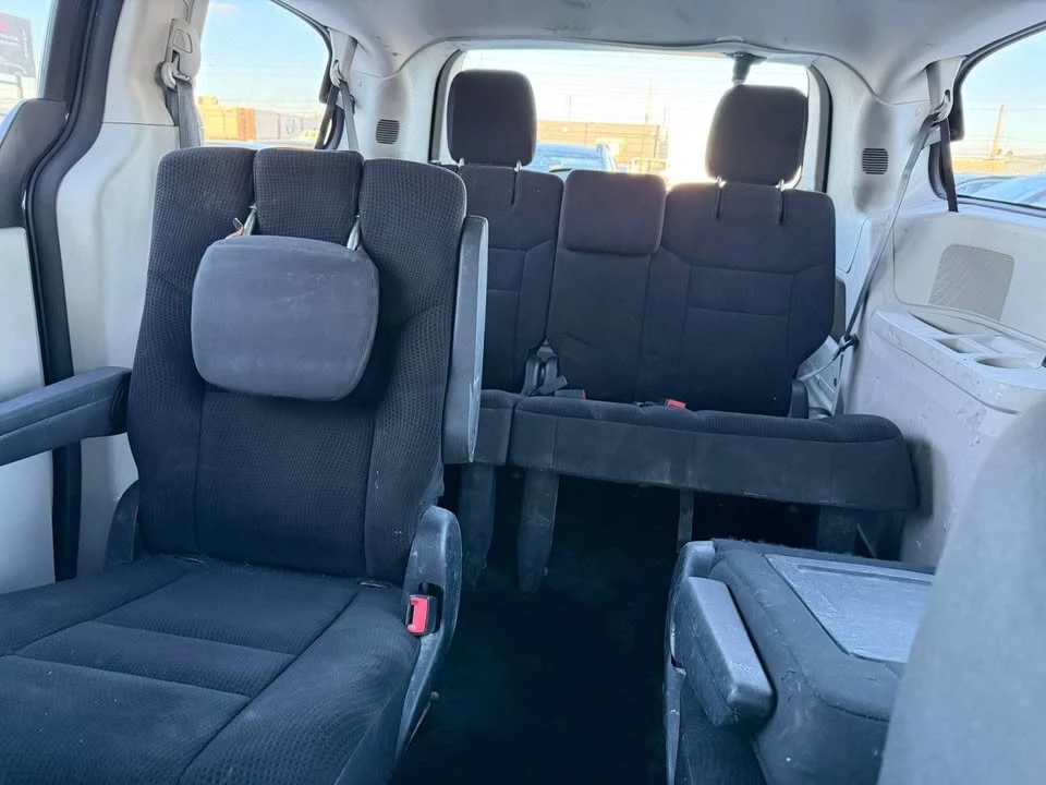 2018 Dodge Caravan - Image 14 of 18