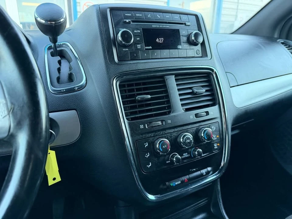 2018 Dodge Caravan - Image 8 of 19