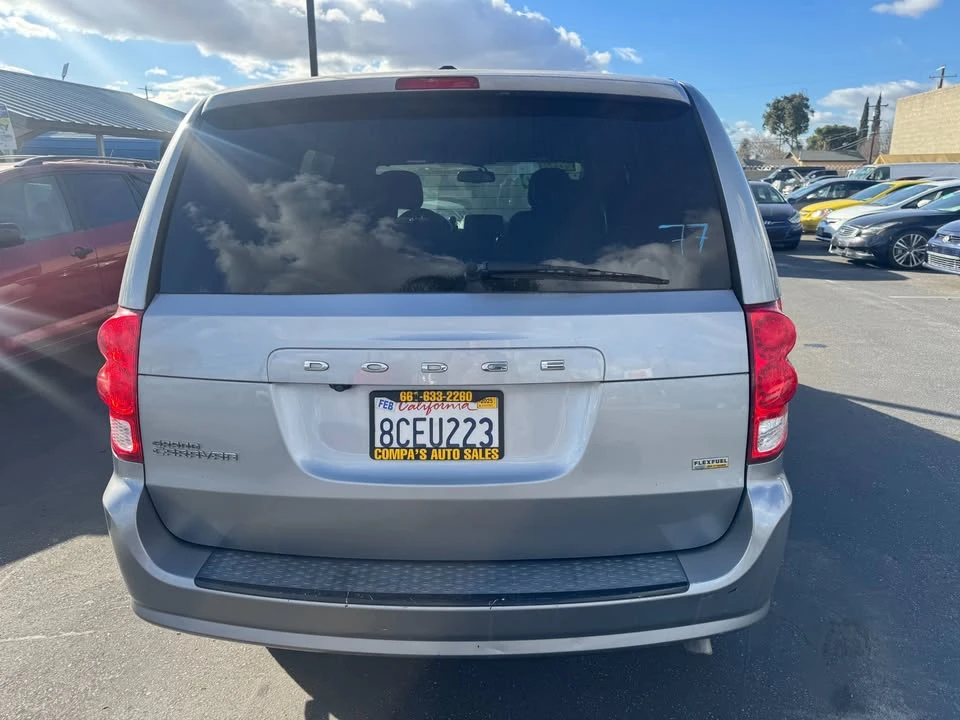 2018 Dodge Caravan - Image 4 of 5