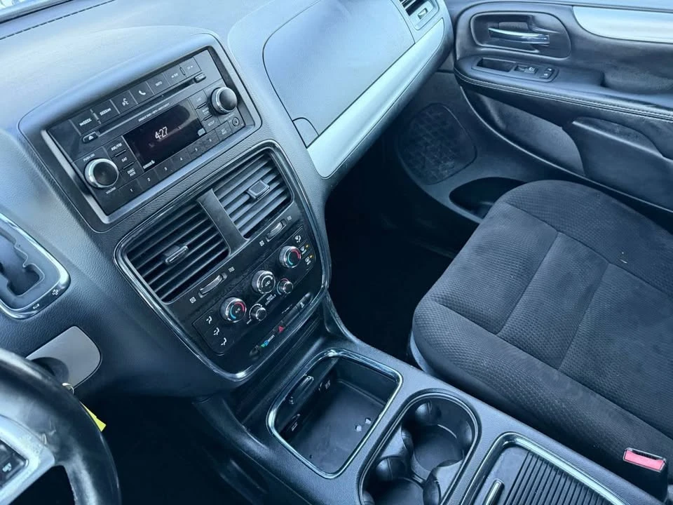 2018 Dodge Caravan - Image 10 of 19