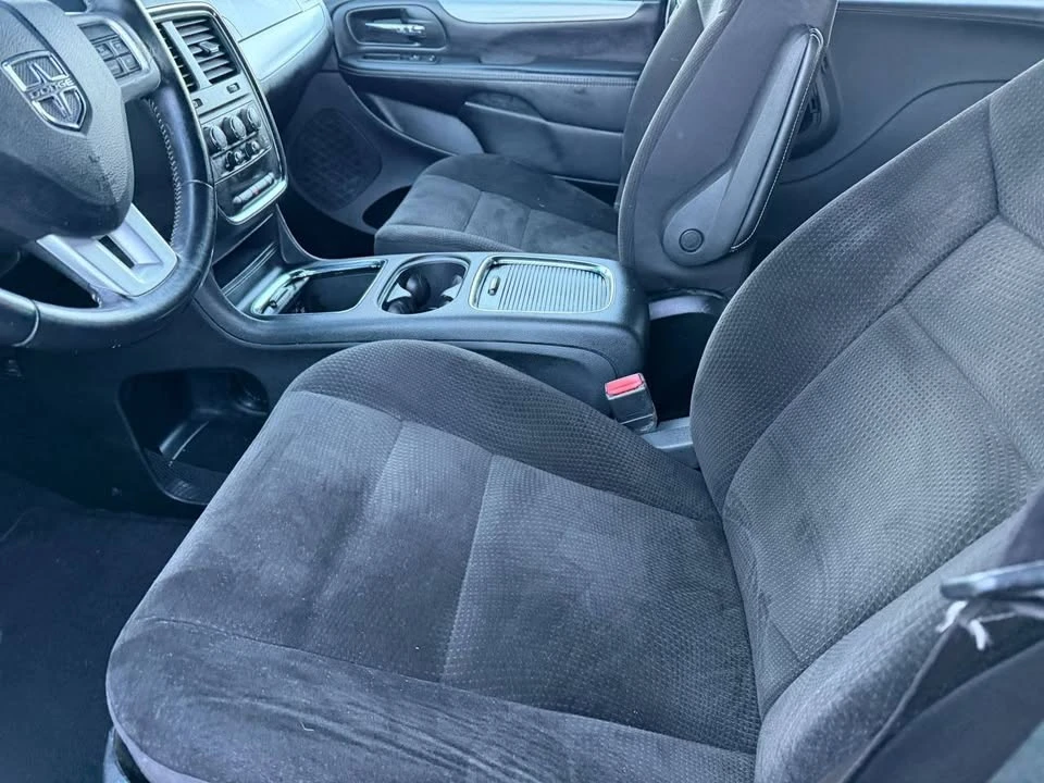 2018 Dodge Caravan - Image 11 of 19