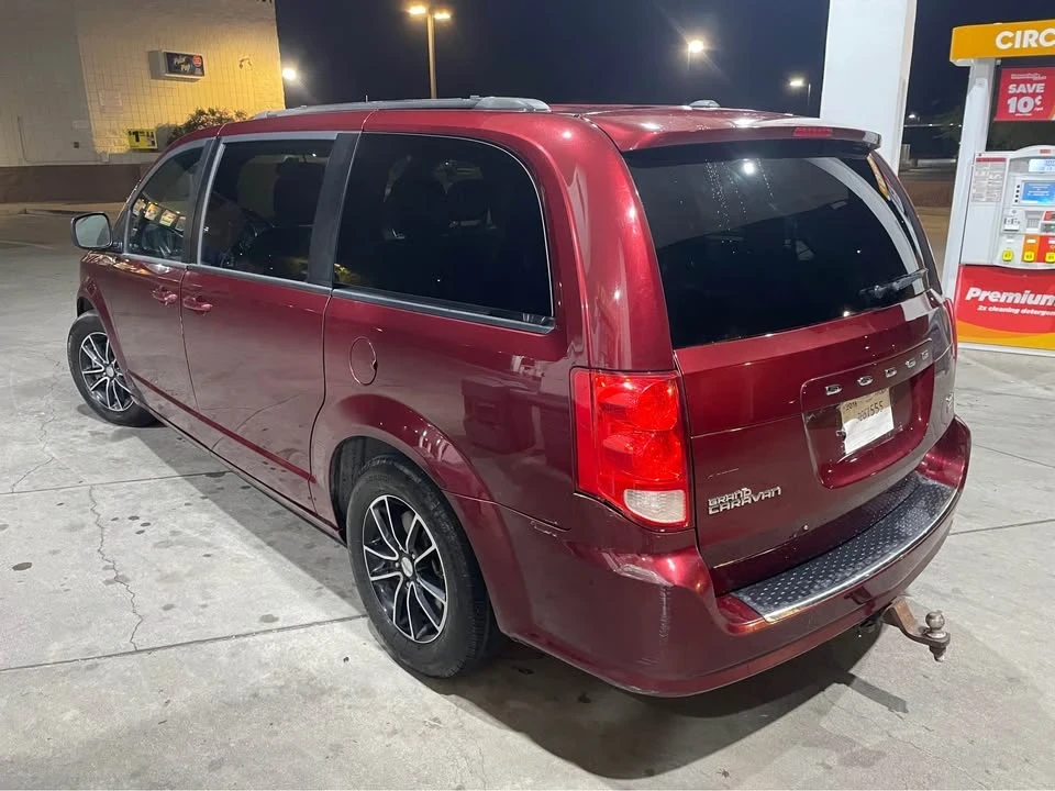 2018 Dodge Caravan - Image 6 of 17