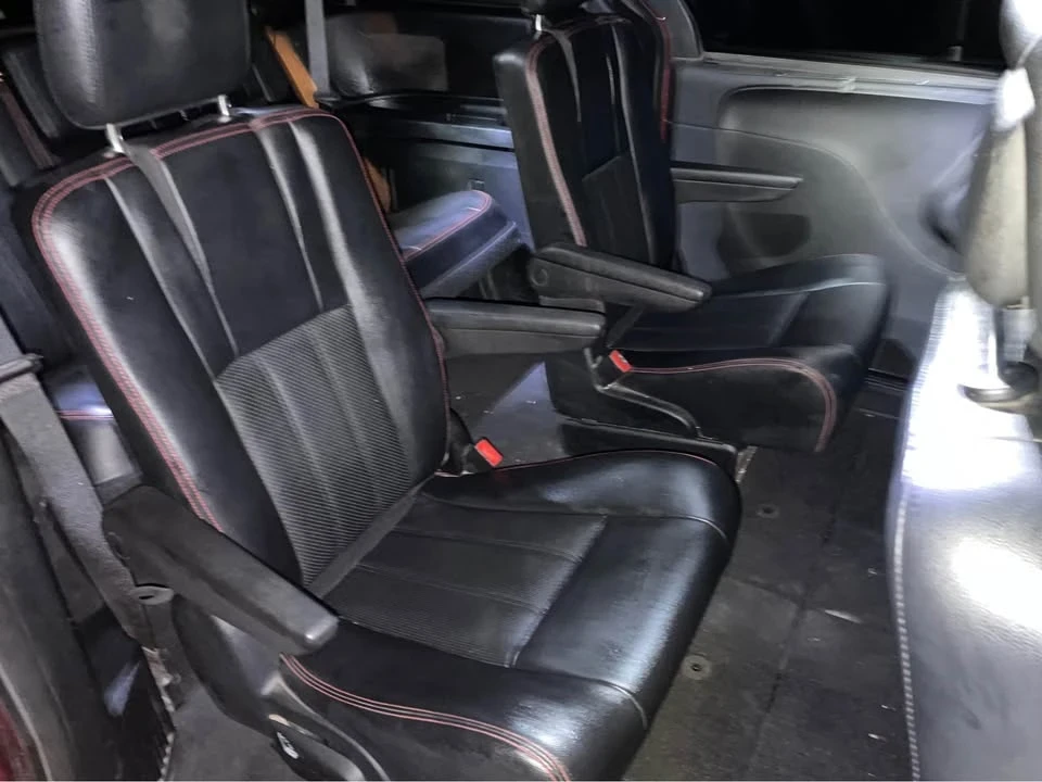 2018 Dodge Caravan - Image 17 of 17