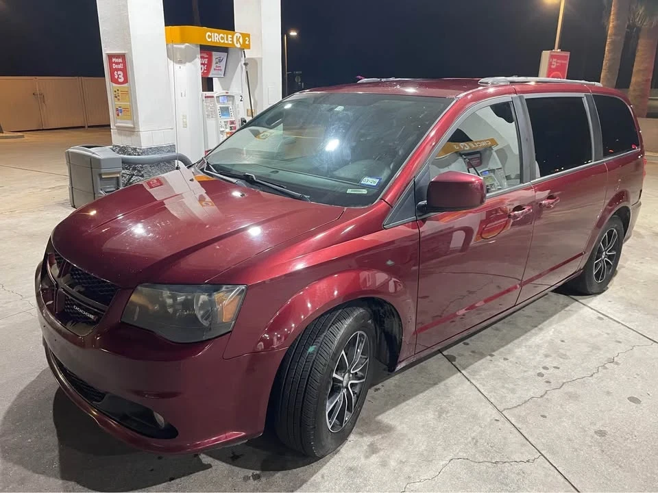 2018 Dodge Caravan - Image 5 of 17