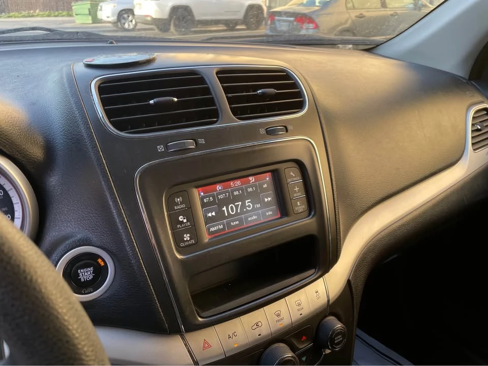 2018 Dodge Journey - Image 16 of 17