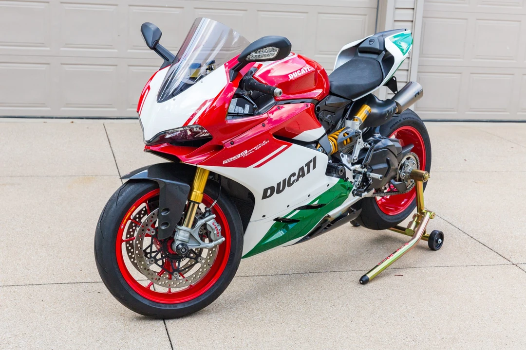 2018 Ducati 1299 - Image 2 of 31