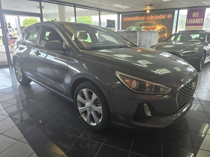 2018 Hyundai Elantra - Image 3 of 4