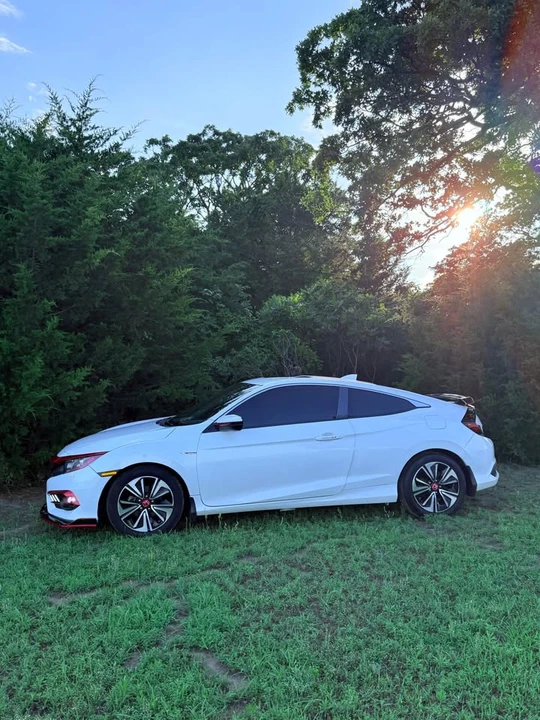 2018 Honda Civic 10th Gen - Image 2 of 21