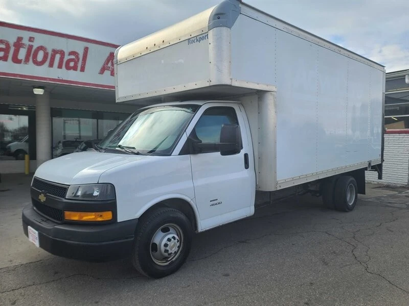 2018 Chevrolet Express - Image 2 of 4