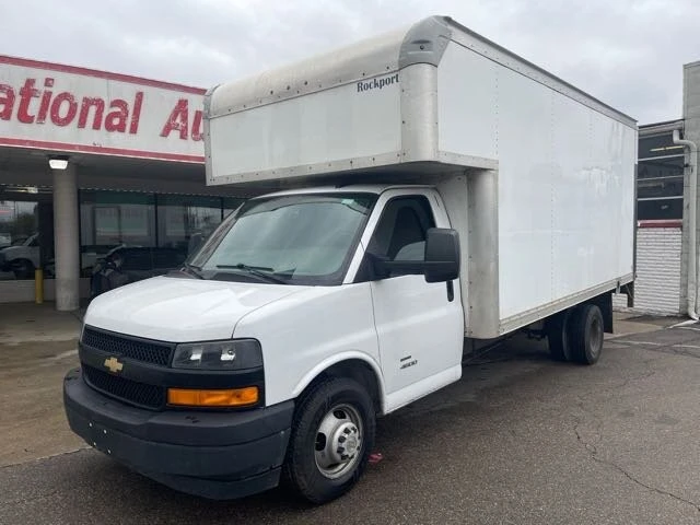 2018 Chevrolet Express - Image 2 of 4