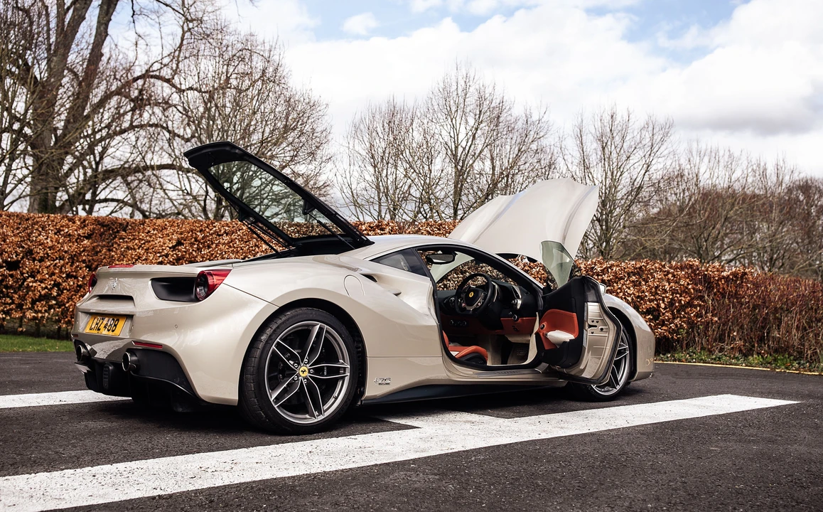 2018 Ferrari 488 GTB - Image 29 of 31