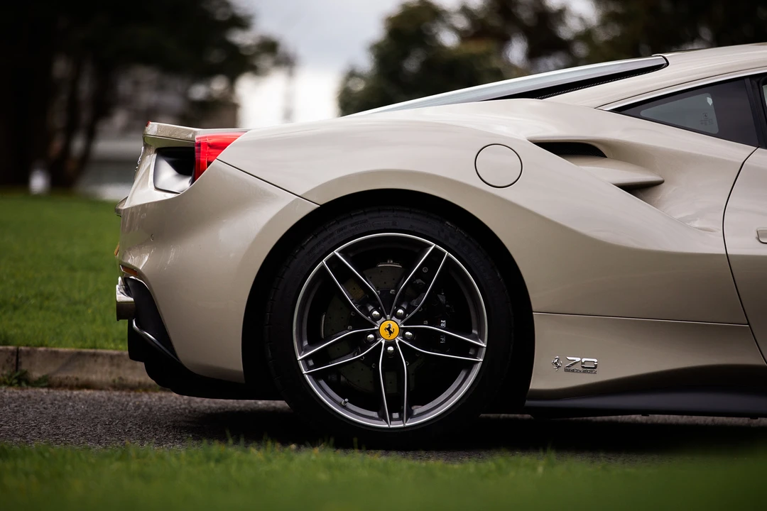 2018 Ferrari 488 GTB - Image 23 of 31