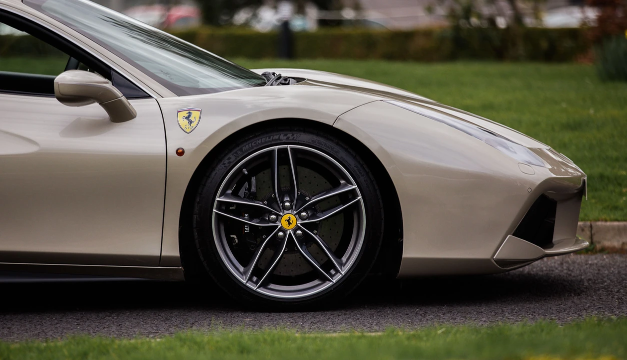 2018 Ferrari 488 GTB - Image 24 of 31