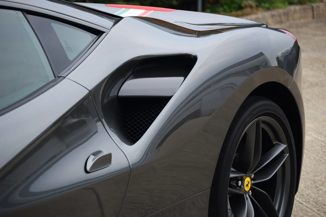 2018 Ferrari 488 GTB - Image 28 of 31