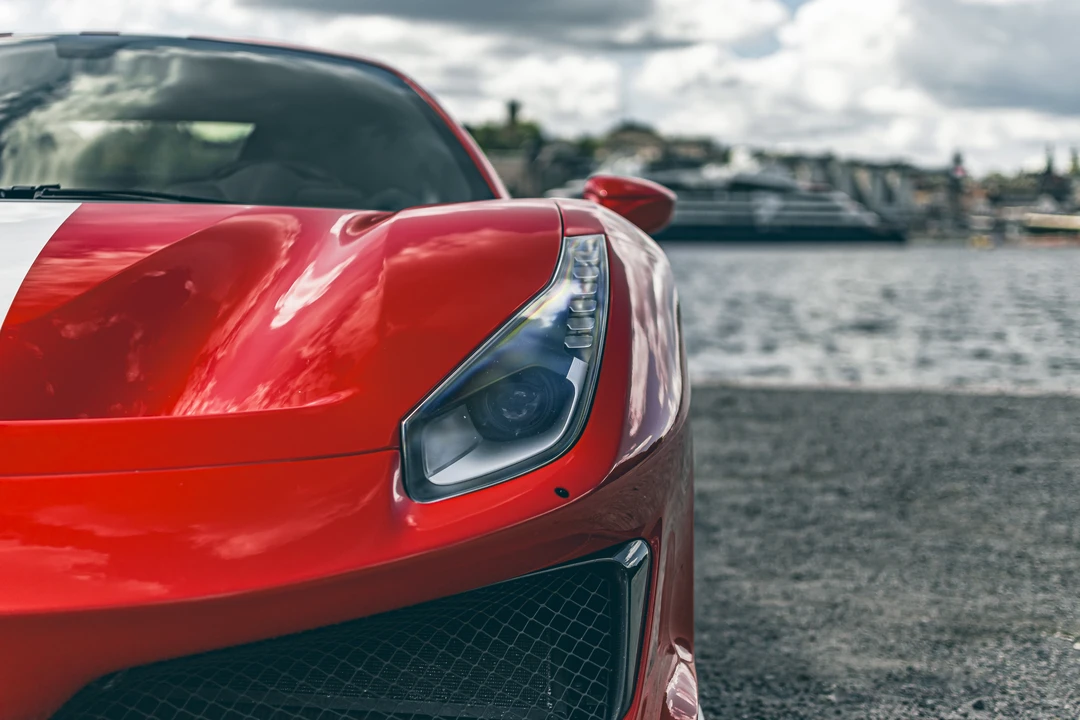 2018 Ferrari 488 Pista - Image 15 of 31