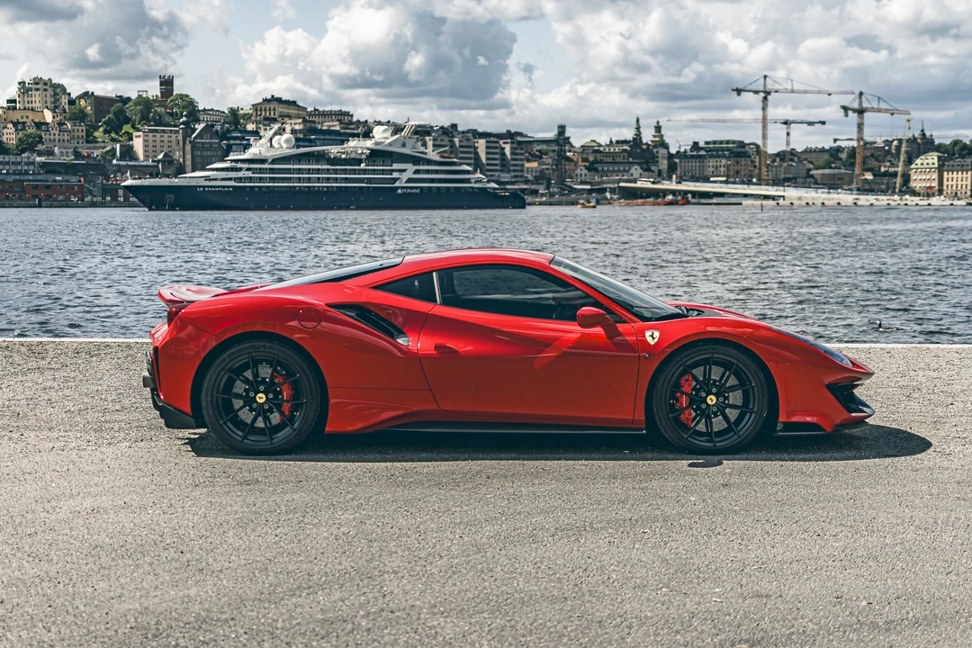 2018 Ferrari 488 Pista - Image 9 of 31