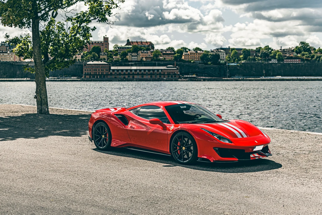 2018 Ferrari 488 Pista - Image 12 of 31