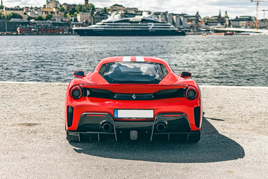 2018 Ferrari 488 Pista - Image 7 of 31