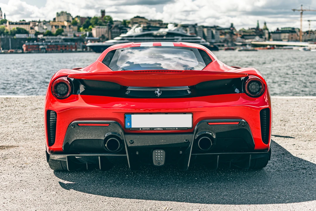 2018 Ferrari 488 Pista - Image 14 of 31