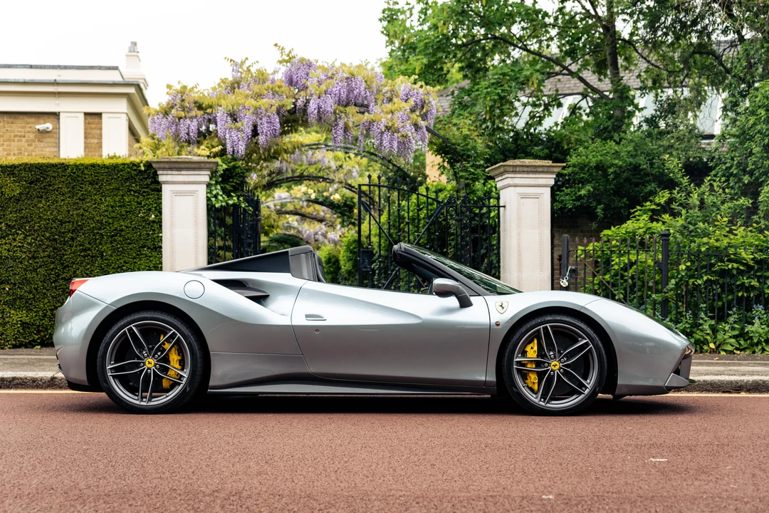 2018 Ferrari 488 Spider - Image 5 of 31