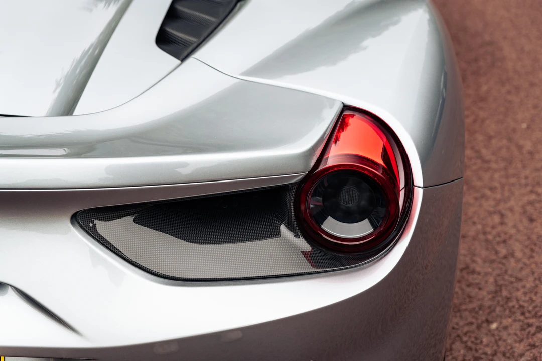 2018 Ferrari 488 Spider - Image 25 of 31