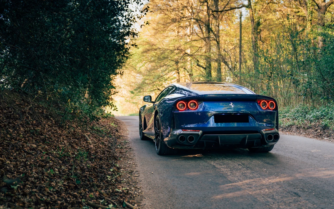 2018 Ferrari 812 Superfast - Image 6 of 31