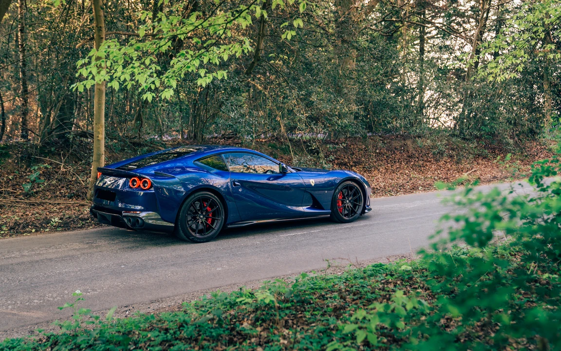 2018 Ferrari 812 Superfast - Image 8 of 31