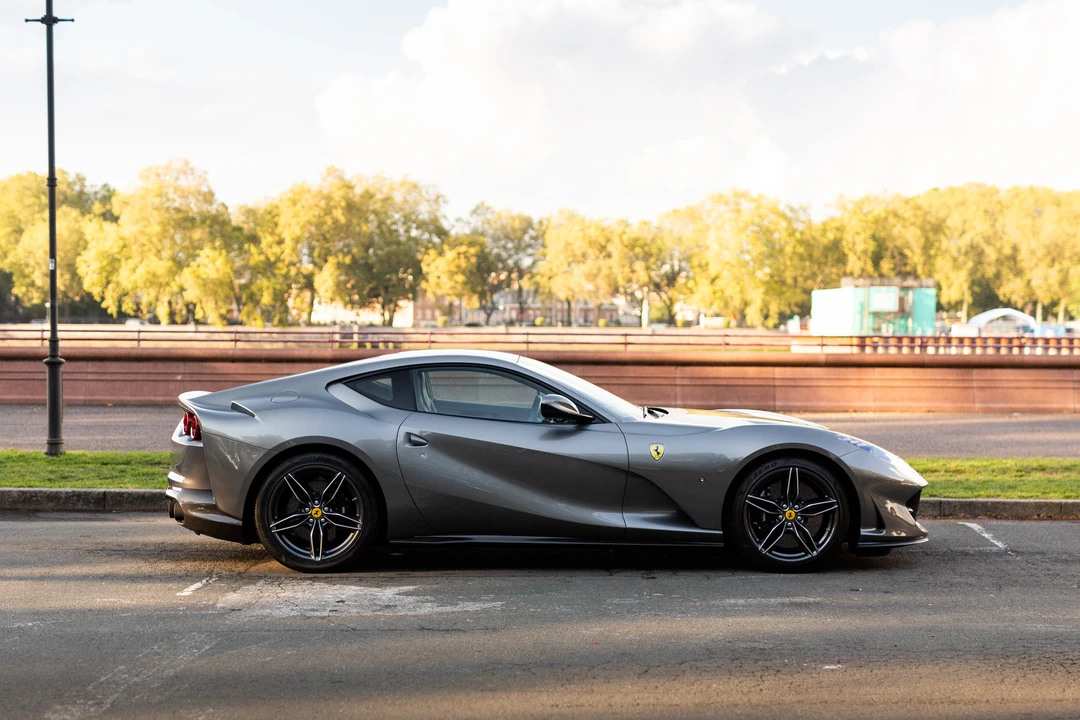2018 Ferrari 812 Superfast - Image 20 of 31