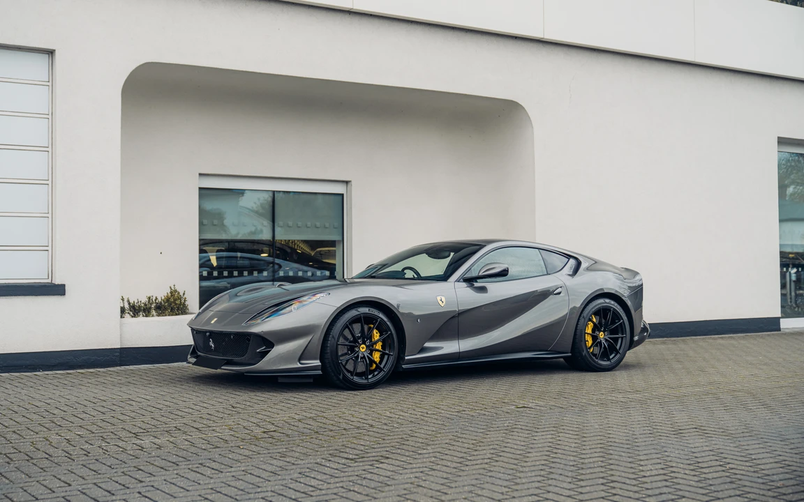 2018 Ferrari 812 Superfast - Image 7 of 31