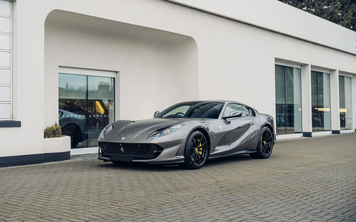 2018 Ferrari 812 Superfast - Image 10 of 31