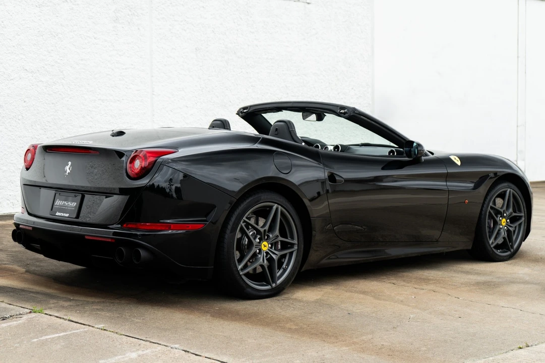 2018 Ferrari California T - Image 4 of 31