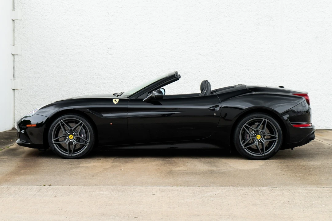 2018 Ferrari California T - Image 8 of 31