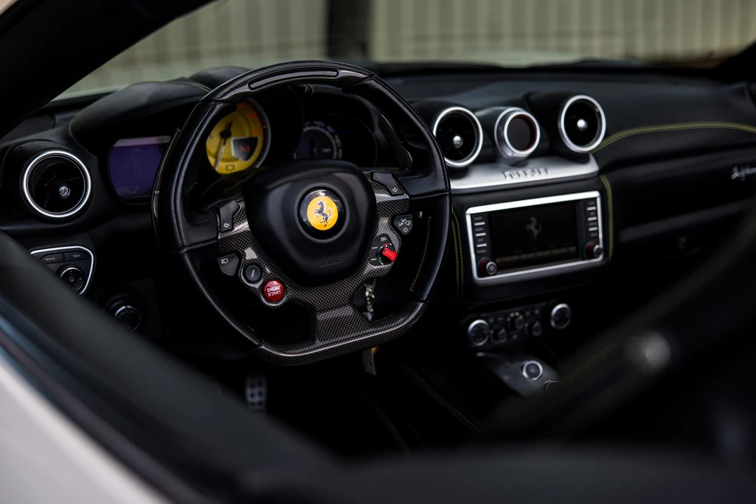 2018 Ferrari California T - Image 16 of 21
