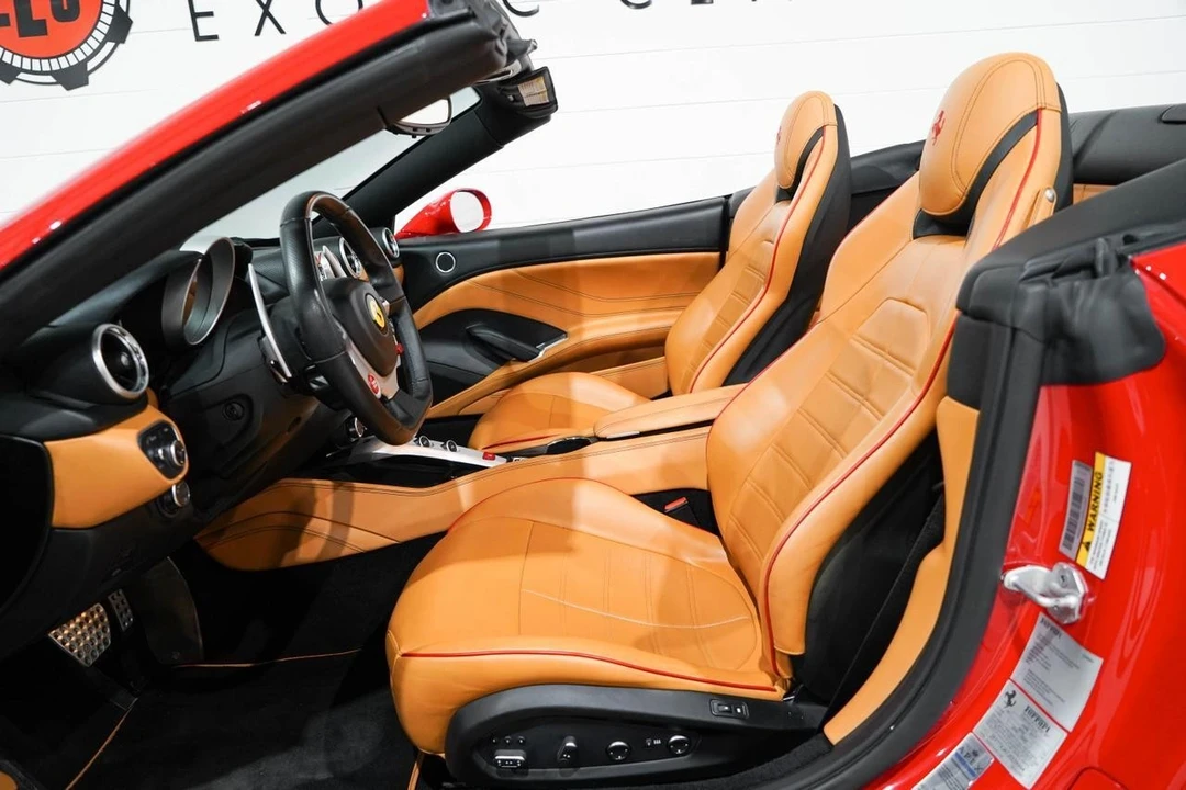 2018 Ferrari California T - Image 9 of 21