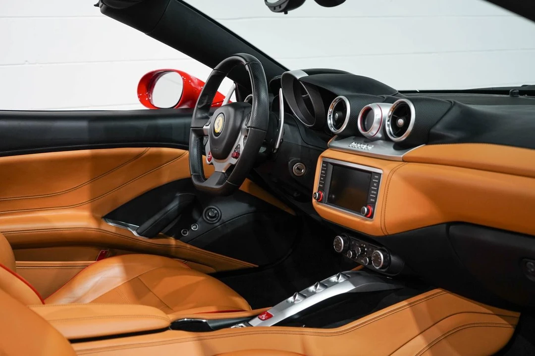 2018 Ferrari California T - Image 19 of 21