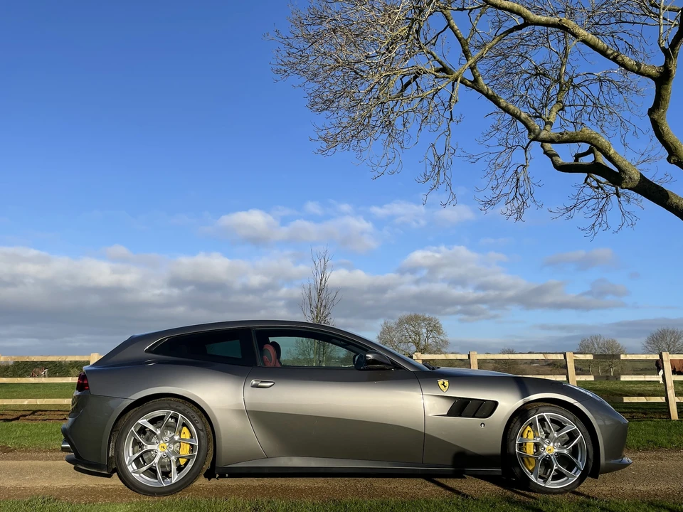 2018 Ferrari GTC4Lusso T - Image 12 of 31