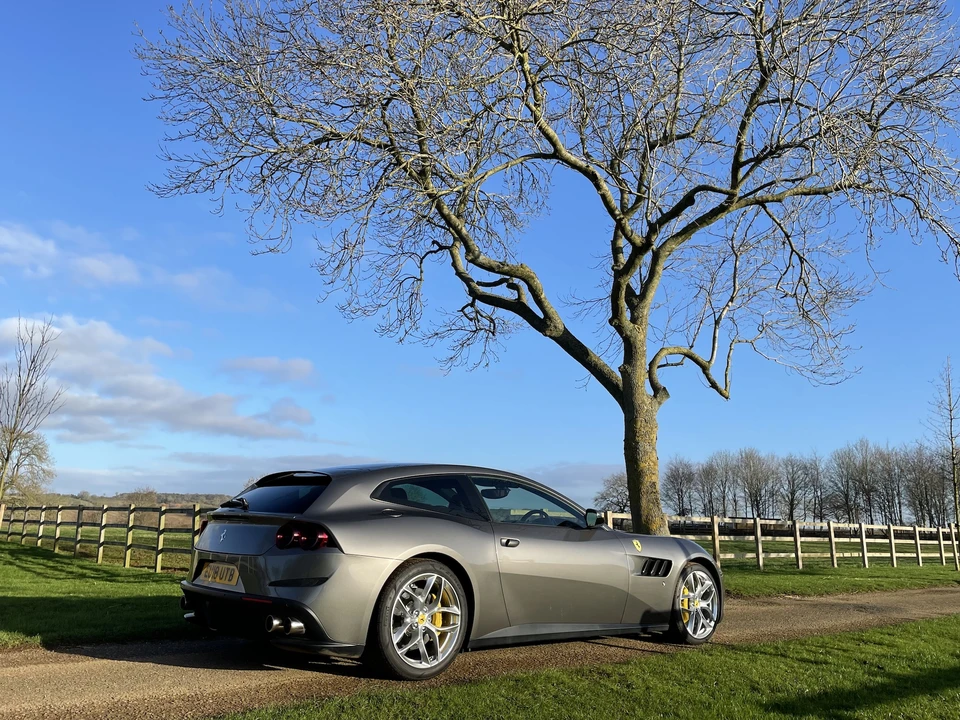 2018 Ferrari GTC4Lusso T - Image 11 of 31