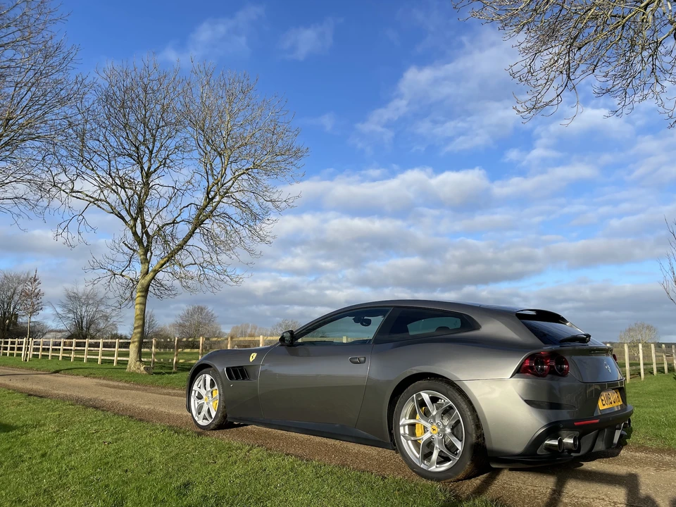 2018 Ferrari GTC4Lusso T - Image 15 of 31