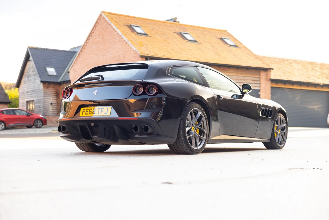 2018 Ferrari GTC4Lusso T - Image 6 of 31