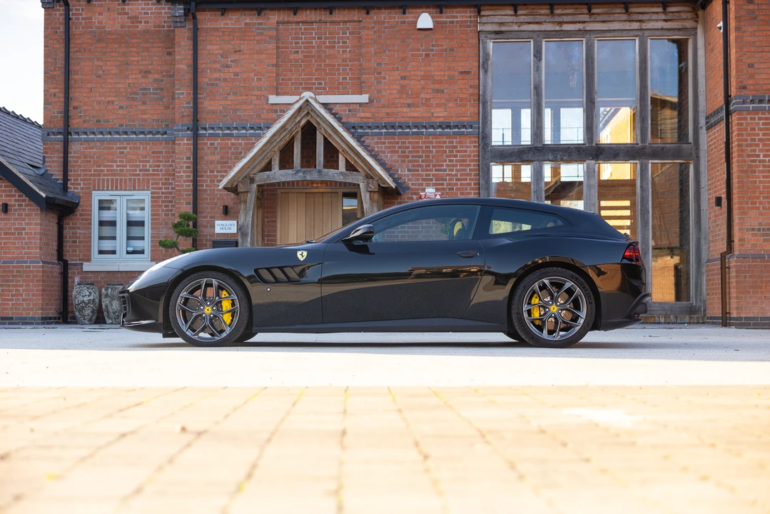 2018 Ferrari GTC4Lusso T - Image 9 of 31