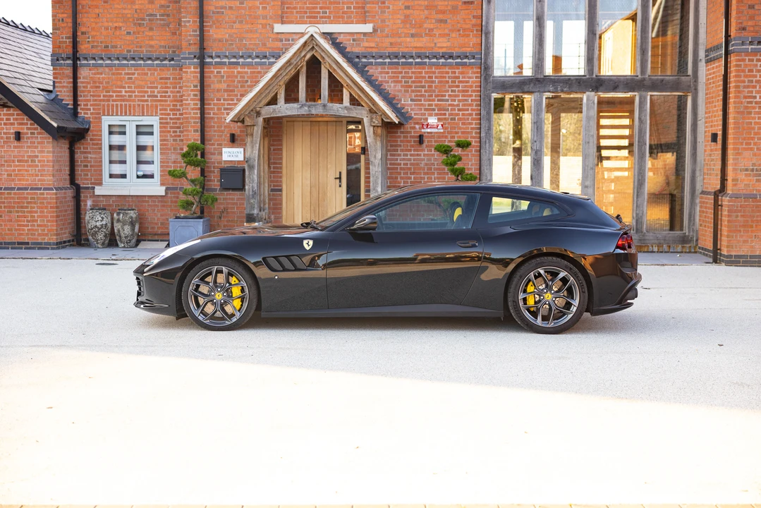 2018 Ferrari GTC4Lusso T - Image 17 of 31