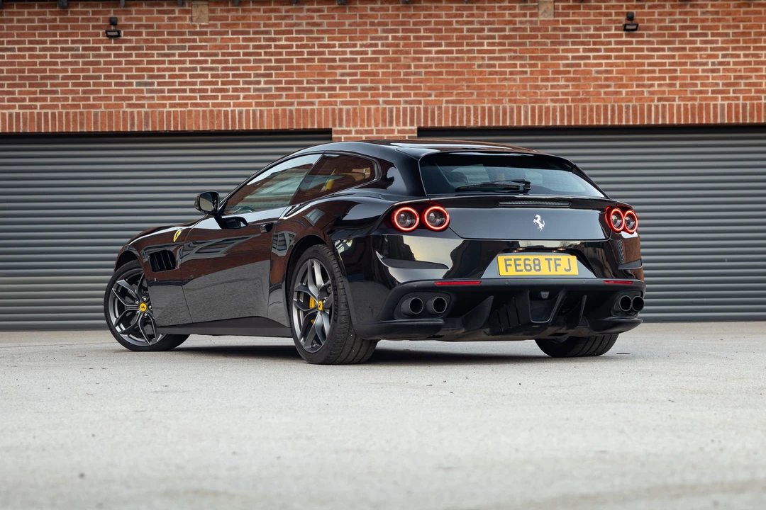 2018 Ferrari GTC4Lusso T - Image 26 of 31