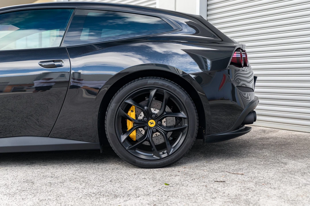 2018 Ferrari GTC4Lusso T - Image 15 of 31