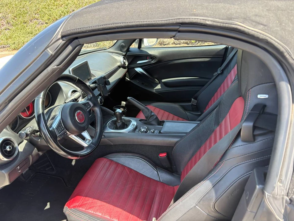 2018 Fiat 124 Spider - Image 11 of 24