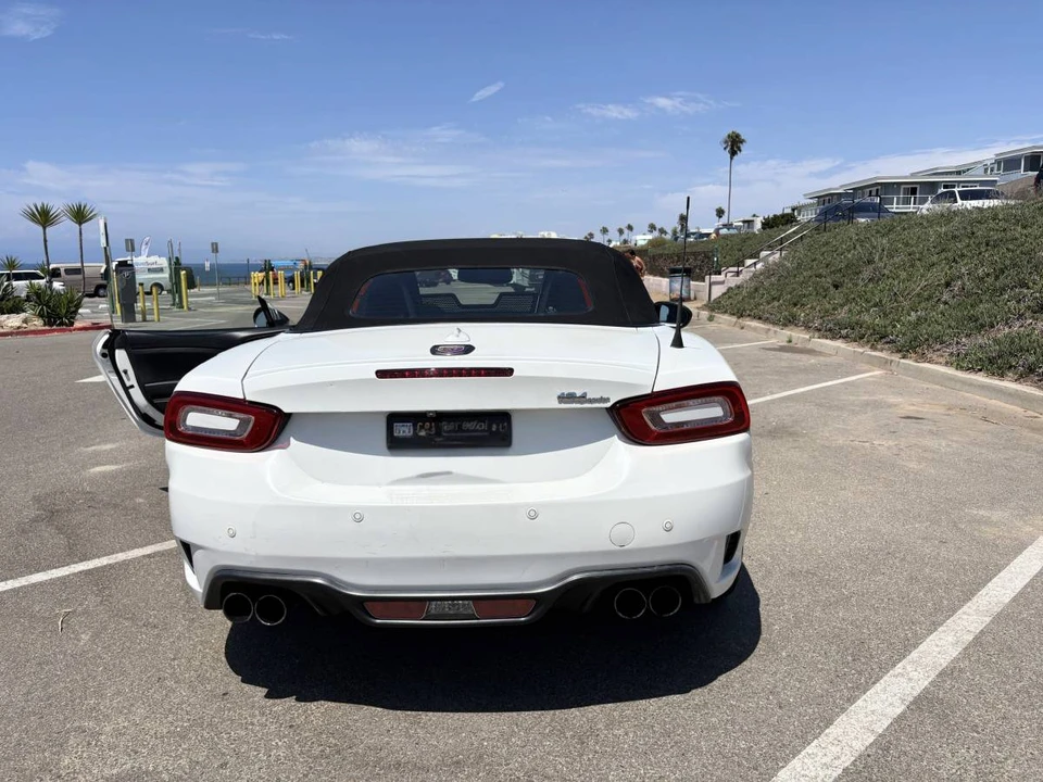 2018 Fiat 124 Spider - Image 7 of 24