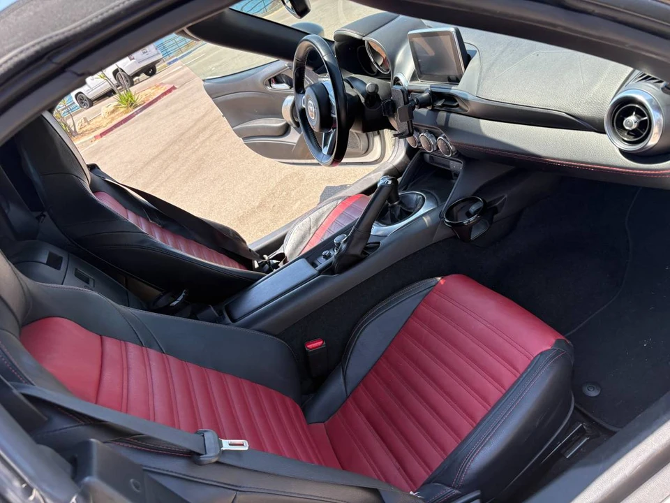 2018 Fiat 124 Spider - Image 5 of 24