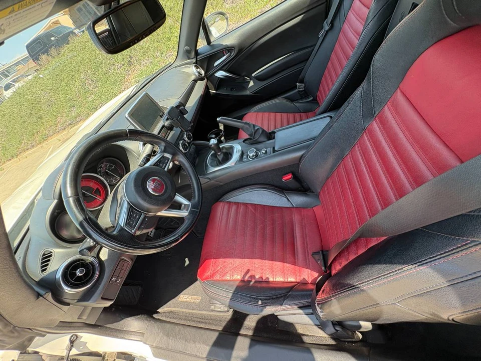 2018 Fiat 124 Spider - Image 22 of 24